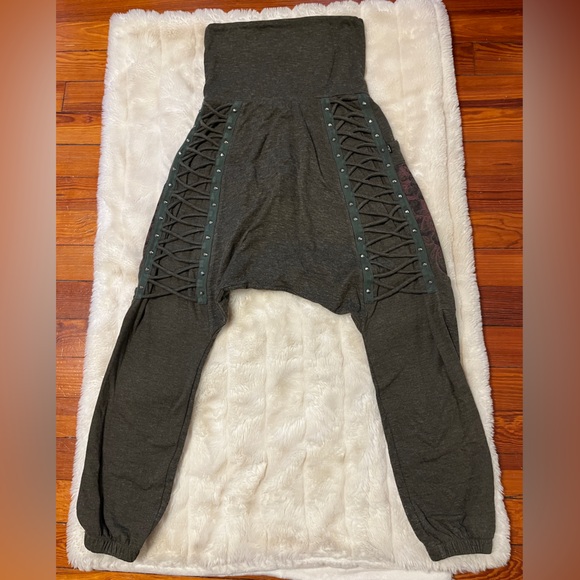 Apocalyptic drop crotch pants with rivets - Picture 9 of 13